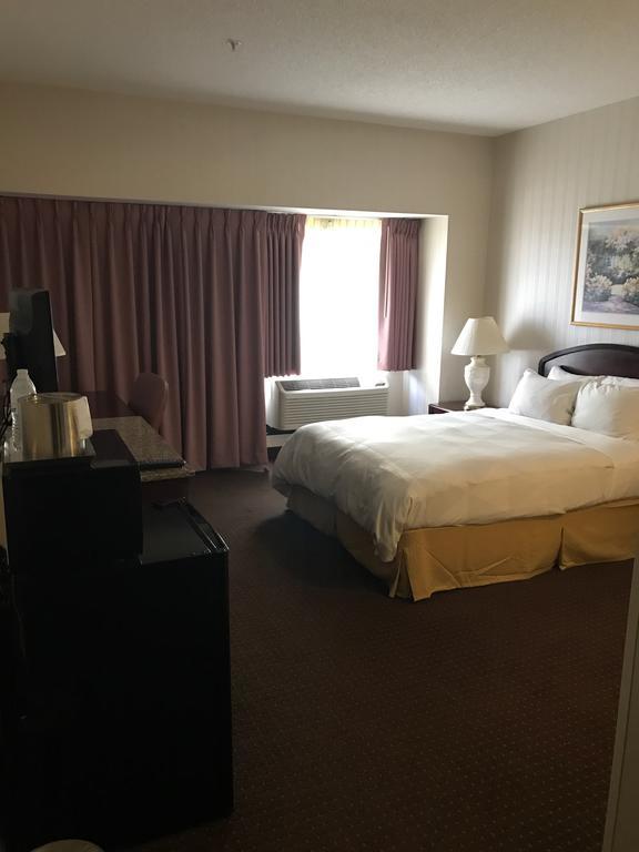 Four Points By Sheraton Cleveland-eastlake 4*