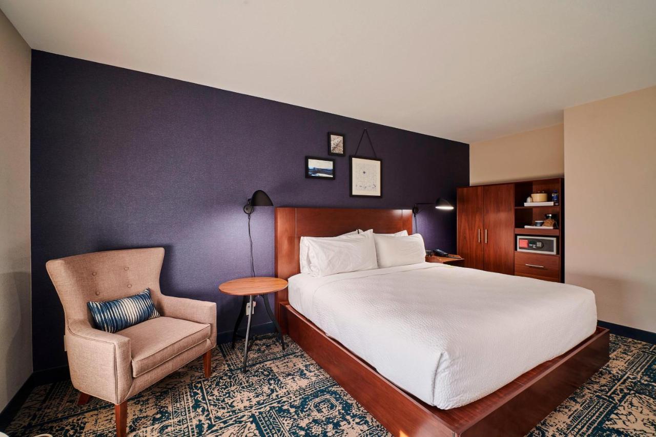 Four Points By Sheraton Cleveland-eastlake Hotel