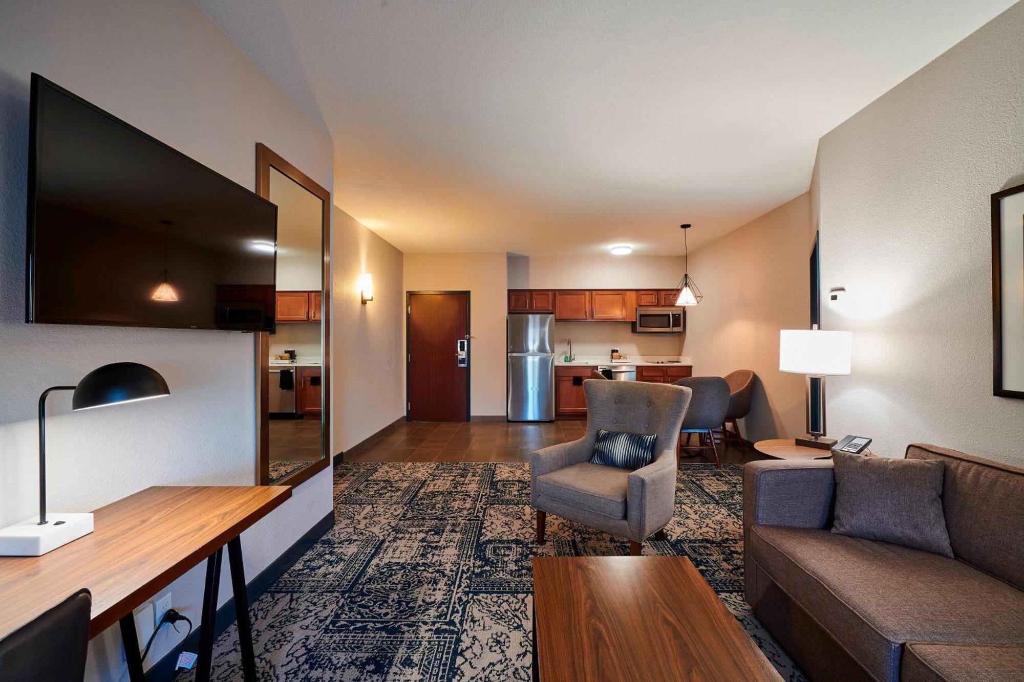Four Points By Sheraton Cleveland-eastlake Hotel
