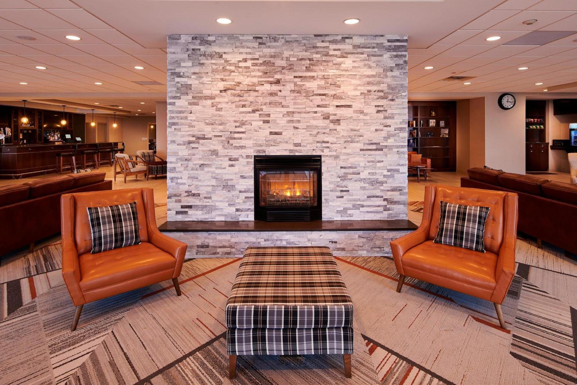 Hotel Four Points By Sheraton Cleveland-eastlake 4*