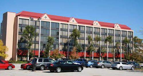 Four Points By Sheraton Cleveland-eastlake Hotel 4*